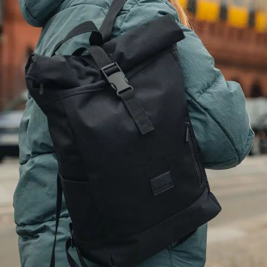Johnny Urban Rolovací batoh Robin Small béžový 11,5l - náhled 2