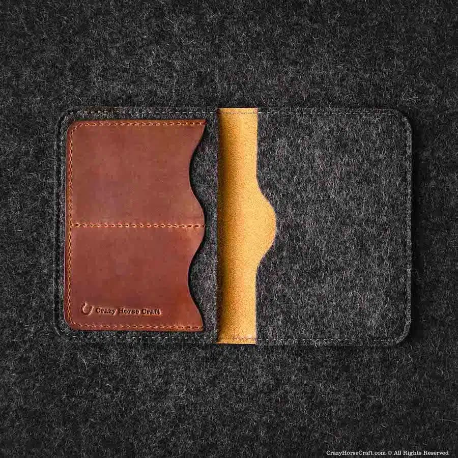 Crazy Horse Craft Kožená peněženka na pas classic brown - náhled 5