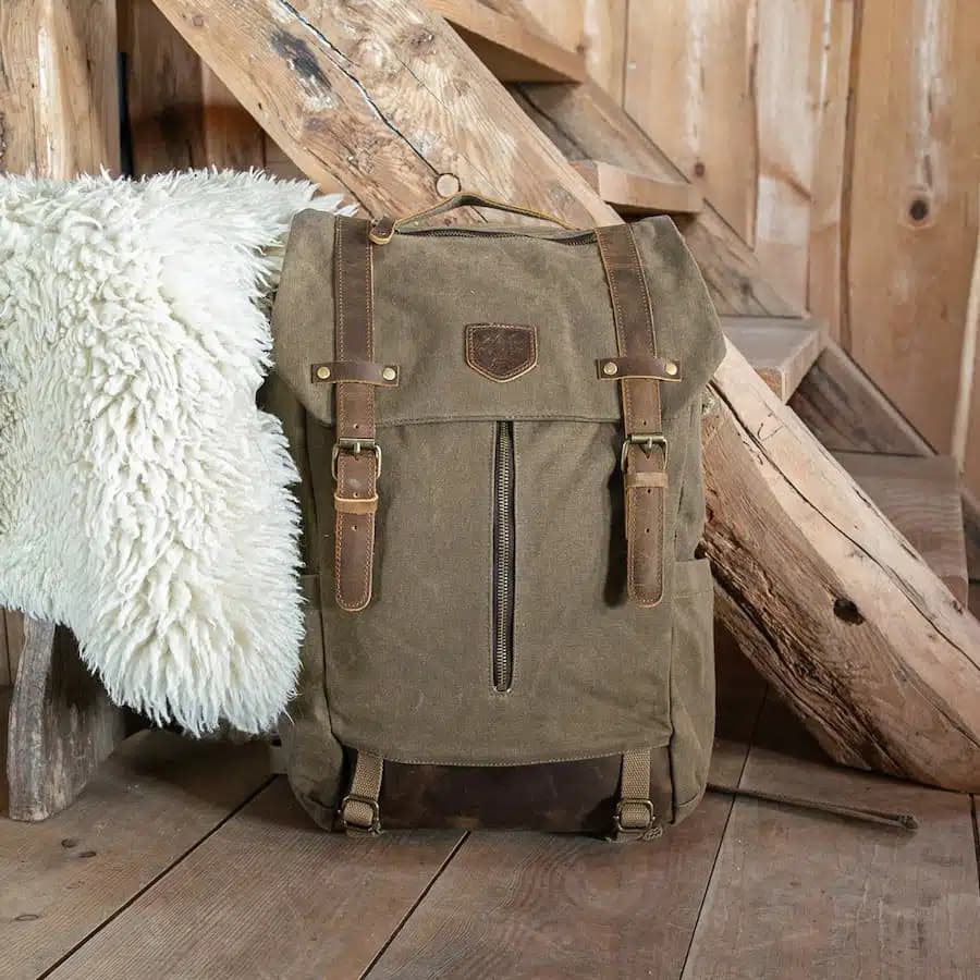 Alaskan Maker Cestovní vintage batoh Unimak Black 27l - náhled 2