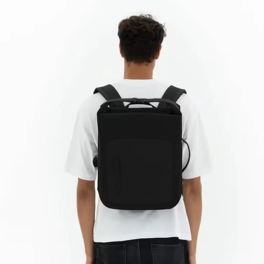 Kapten & Son Městský batoh na notebook Osby all black 16l - náhled 2