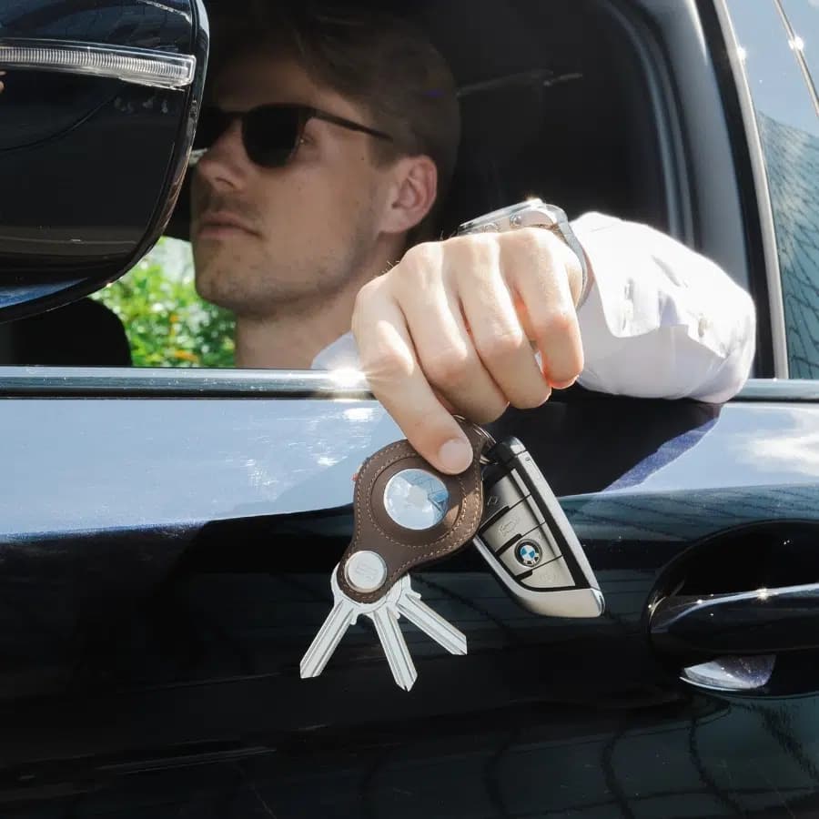 Garzini Kožená klíčenka Lusso na Airtag Brushed Black - náhled 2