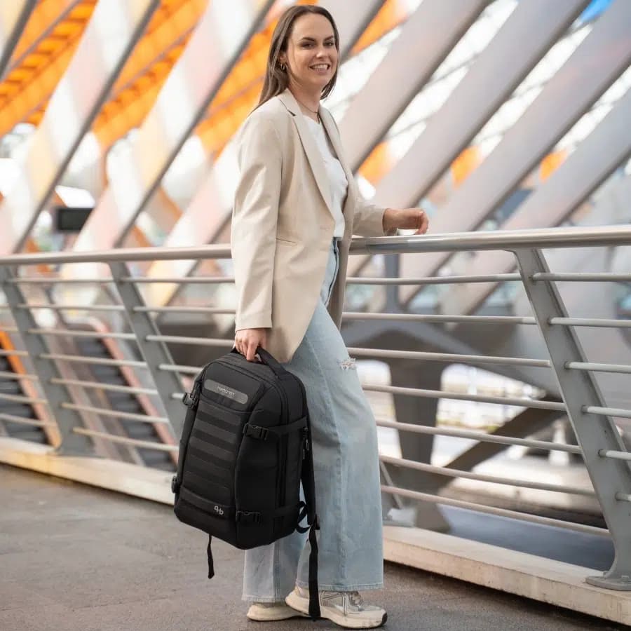 Hedgren Cestovní dvoukomorový batoh Comby Handle M Black 19l - náhled 2