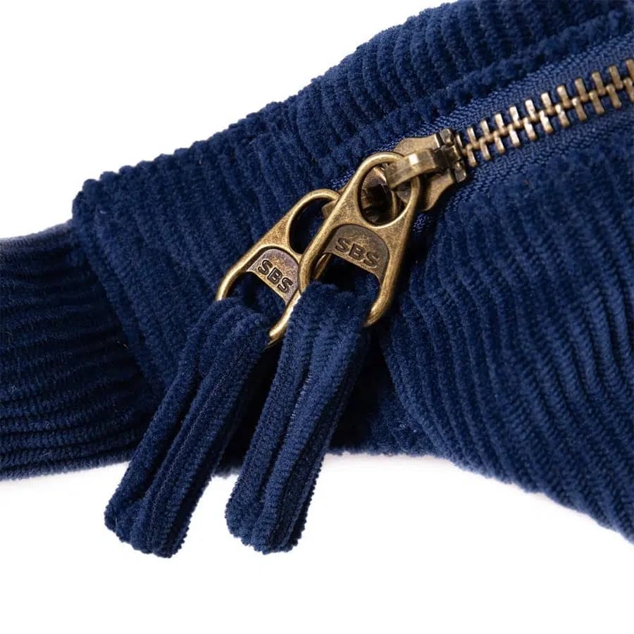 Alaskan Maker Manšestrová crossbody ledvinka Willow Blue Navy 1,75l - náhled 3