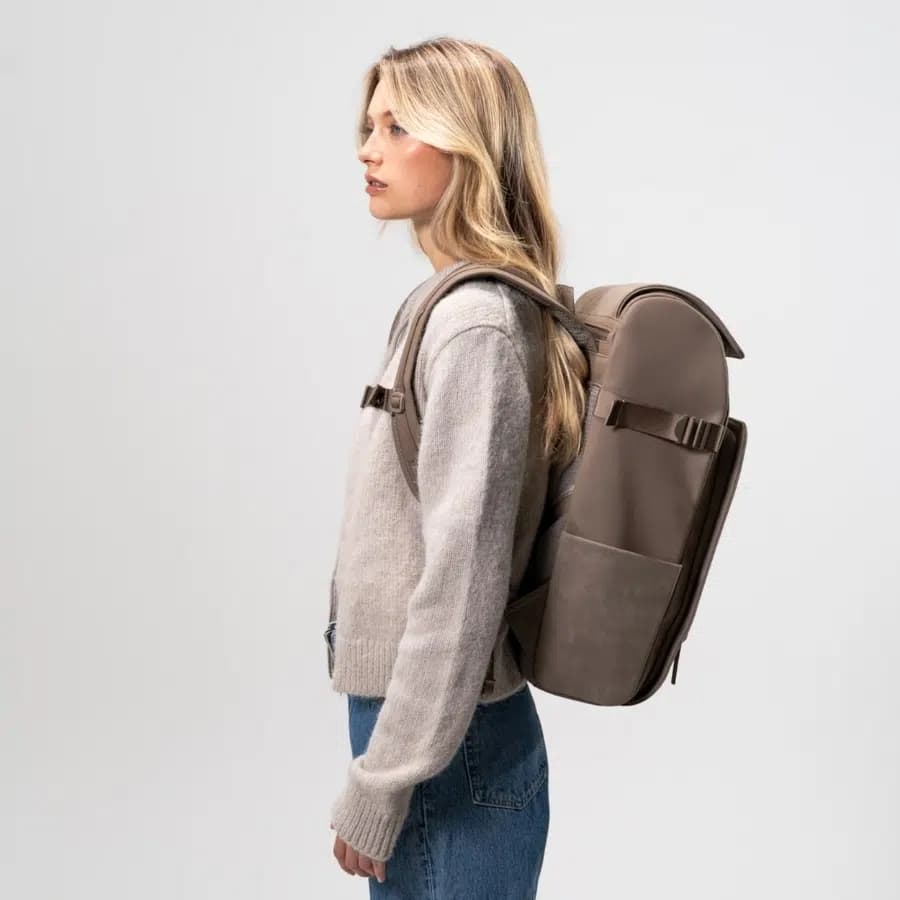 Kapten & Son Voděodolný batoh Bali Dusty Pistachio 28l - náhled 2