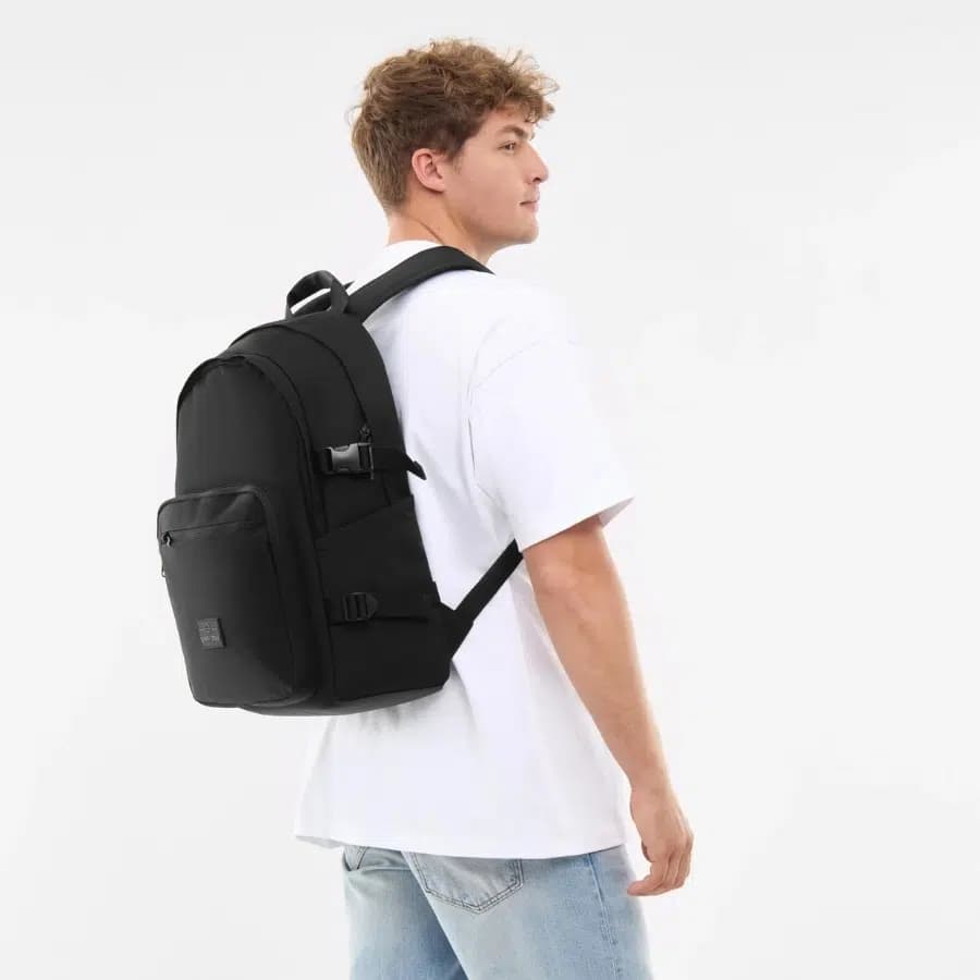 Johnny Urban Měststký dvoukomorový batoh Lian béžový 18l - náhled 2