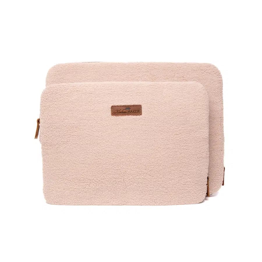 Alaskan Maker Fleecové pouzdro na notebook Sherpa biege 13,6" - náhled 3