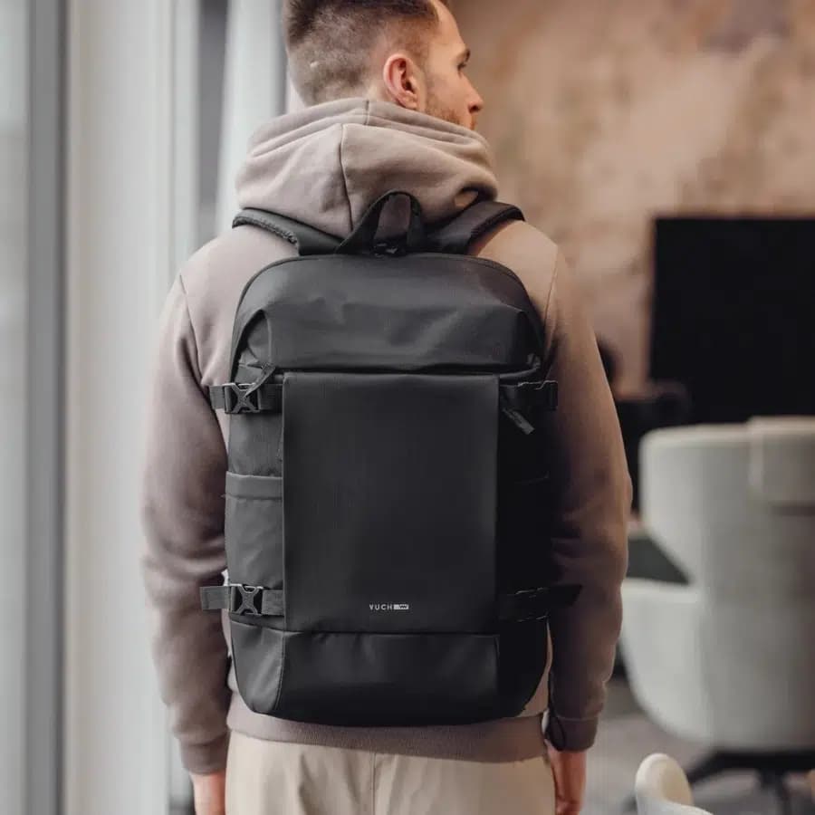 Vuch Pánský cestovní batoh Brendon Big black 23l - náhled 2