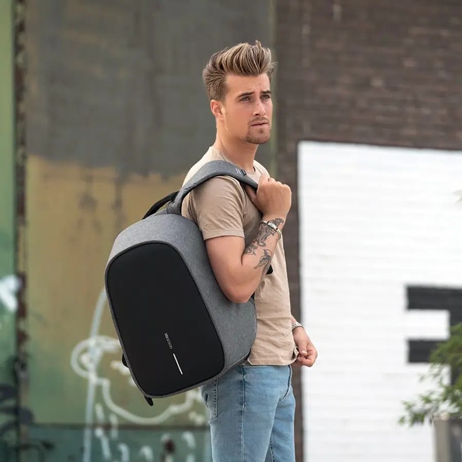XD Design Bezpečnostní batoh Bobby Hero 15.6" černý 18l - náhled 2